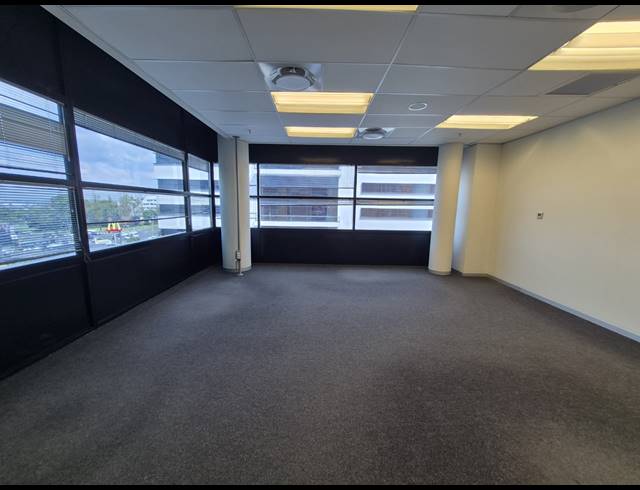 105M² OFFICE TO LET IN SANDTON CENTRAL